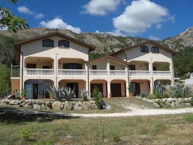 Appartamento in vendita a Pescosansonesco, Abruzzo