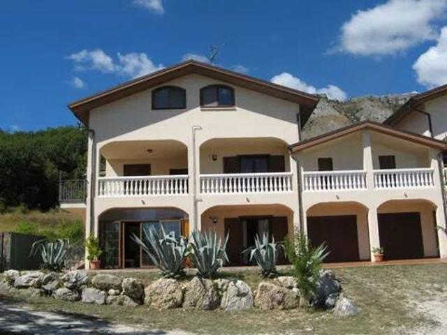 Appartamento in vendita a Pescosansonesco, Abruzzo