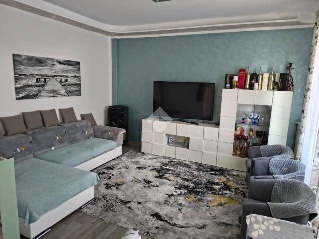 Appartamento in vendita a Pessano Con Bornago, Lombardia