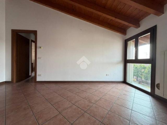 Appartamento in vendita a Pessano Con Bornago, Lombardia