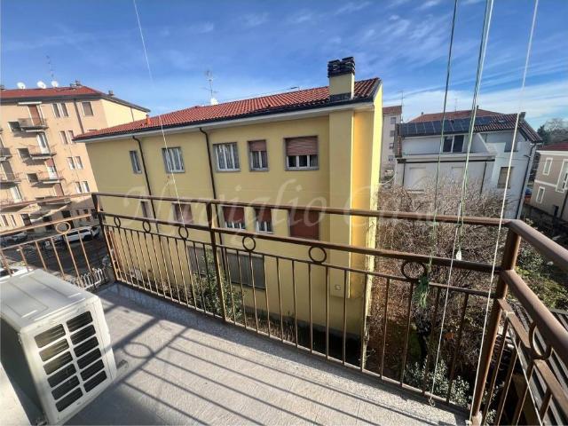 Appartamento in vendita a Pessano Con Bornago, Lombardia