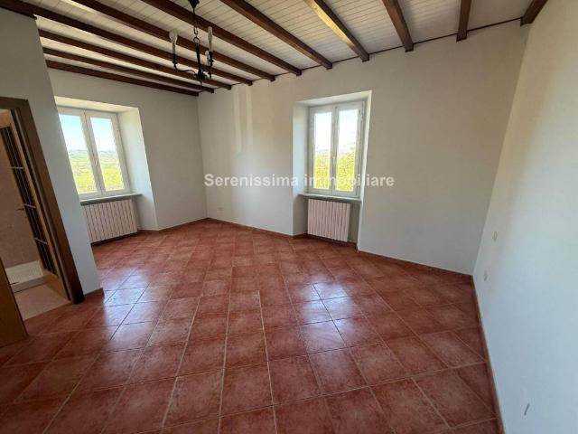Appartamento in vendita a La Valle, Marche