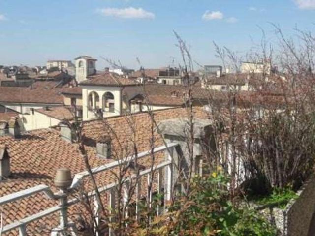 Appartamento in vendita a Piacenza, Reggio Emilia