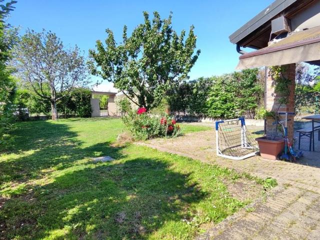 Villa Schiera in vendita a Veggioletta, Piacenza
