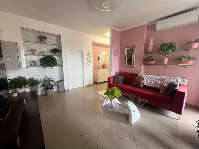 Appartamento in vendita a Piacenza, Reggio Emilia