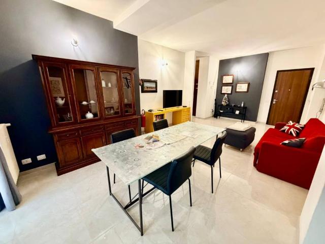 Appartamento in vendita a Infrangibile, Piacenza