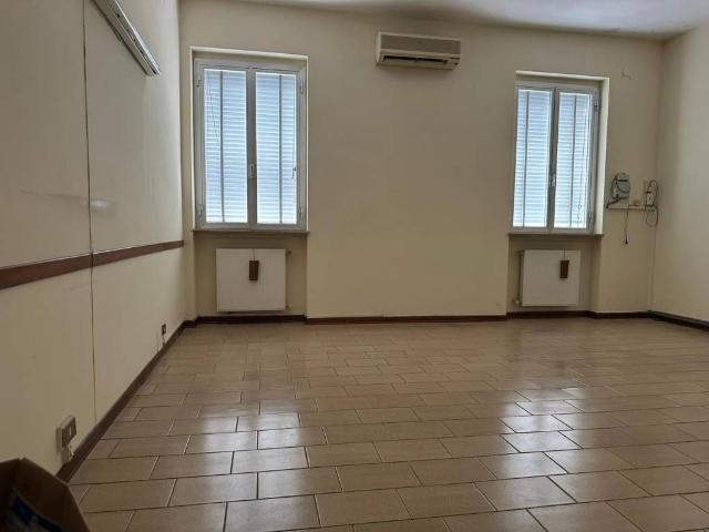 Appartamento in vendita a Baia del Re, Piacenza