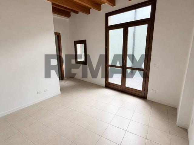 Appartamento in vendita a Piadena, Piadena Drizzona