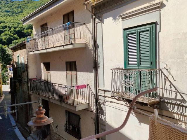 Appartamento in vendita a Piaggine, Campania