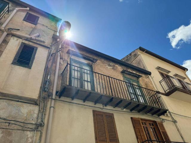 Appartamento in vendita a Piana Degli Albanesi, Sicilia