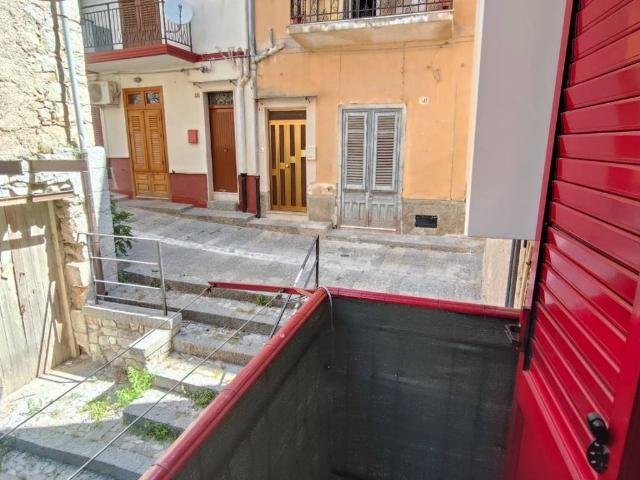 Appartamento in vendita a Piana Degli Albanesi, Sicilia