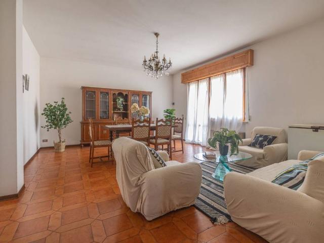 Appartamento in vendita a Marche, Pesaro E Urbino