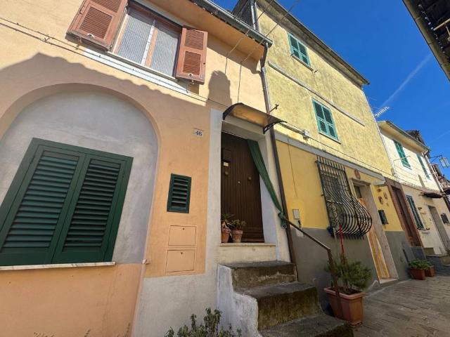 Appartamento in vendita a Piansano, Lazio