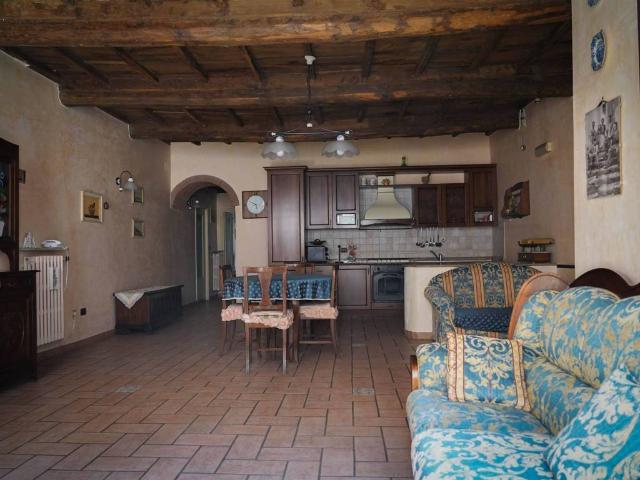 Appartamento in vendita a Piansano, Lazio