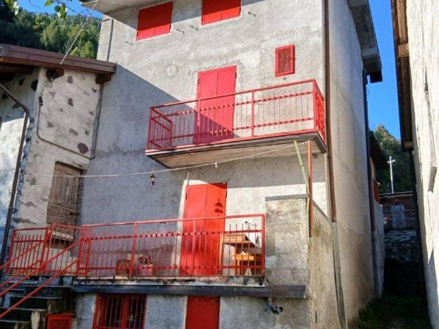 Appartamento in vendita a Piateda, Lombardia