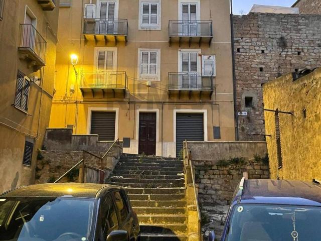 Appartamento in vendita a Canali, Piazza
