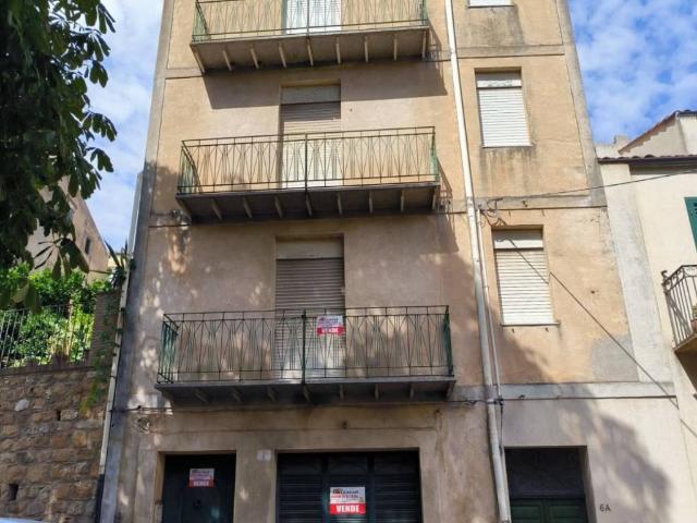 Appartamento in vendita a Castellina, Piazza
