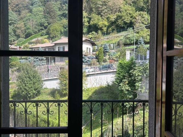 Appartamento in vendita a Castello, Piazza Brembana
