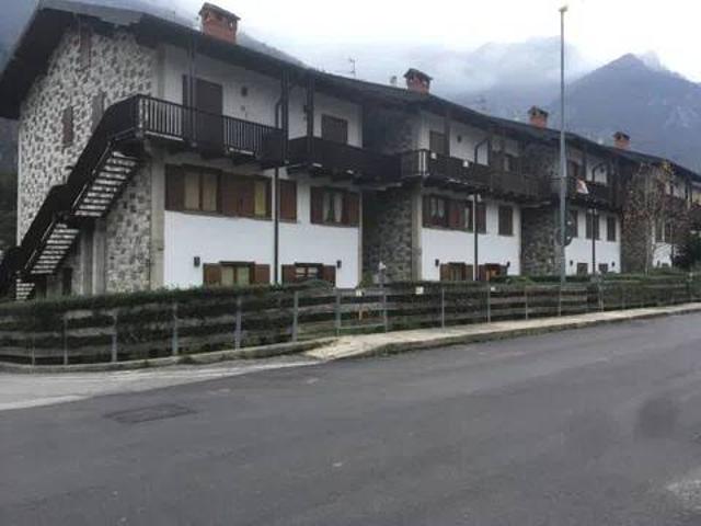 Appartamento in vendita a Castello, Piazza Brembana