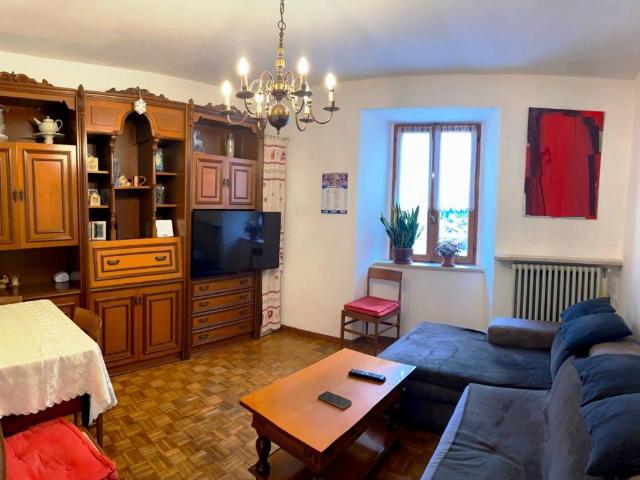 Appartamento in vendita a Castello, Piazza Brembana