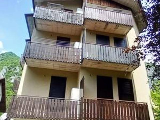 Appartamento in vendita a Comunità Montana della Valle Brembana, Piazzatorre