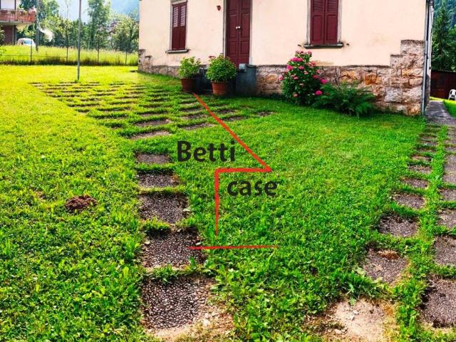 Appartamento in vendita a Comunità Montana della Valle Brembana, Piazzatorre