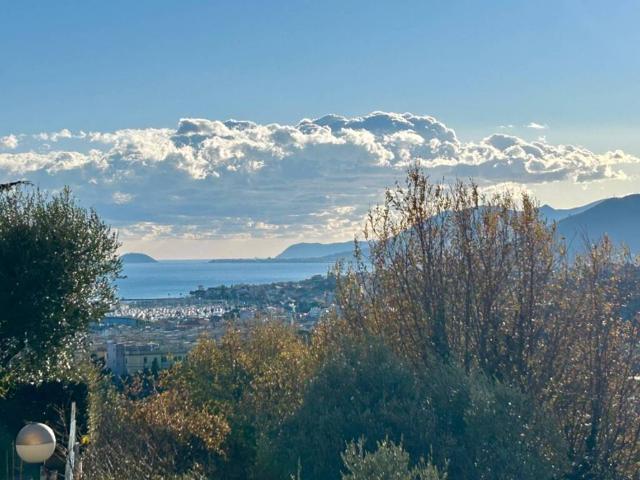 Appartamento in vendita a Pietra Ligure, Liguria