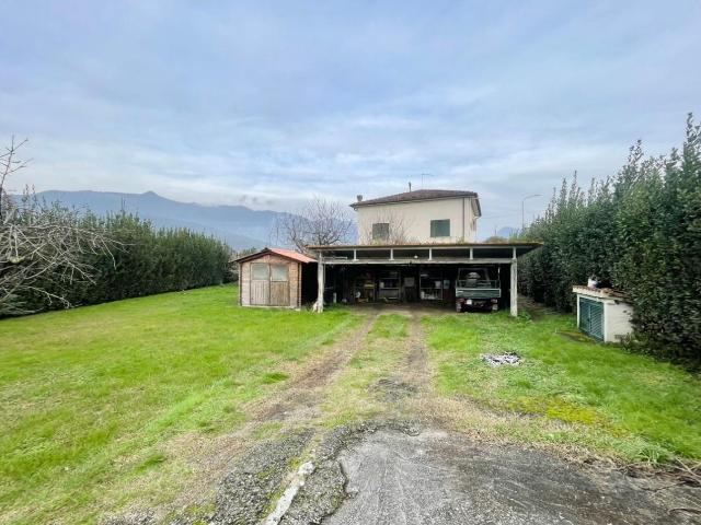 Appartamento in vendita a Tonfano, Toscana