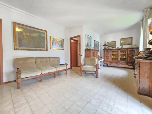 Appartamento in vendita a Tonfano, Toscana