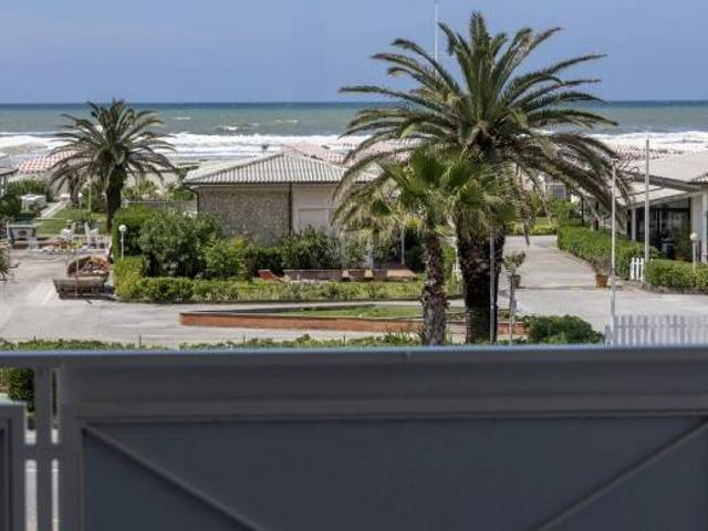 Appartamento in vendita a Tonfano, Toscana