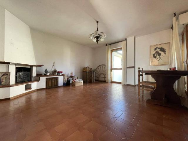 Appartamento in vendita a Tonfano, Toscana