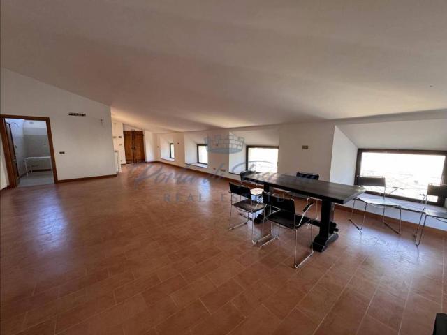 Appartamento in vendita a Tonfano, Toscana