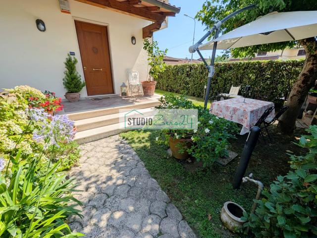 Appartamento in vendita a Tonfano, Toscana