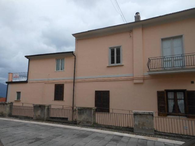 Appartamento in vendita a Pietravairano, Campania