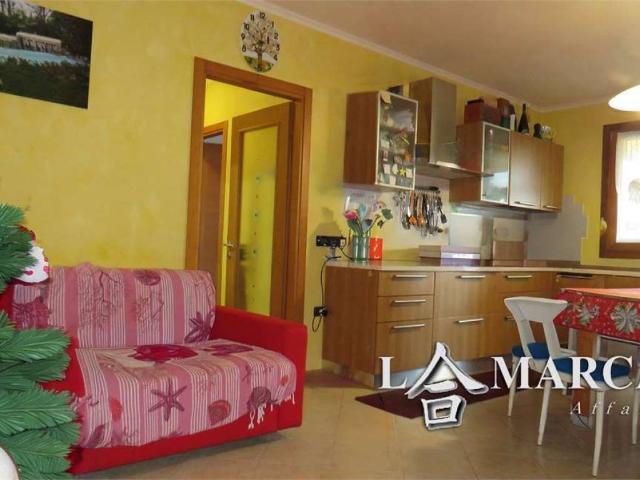 Appartamento in vendita a Crespano Del Grappa, Veneto