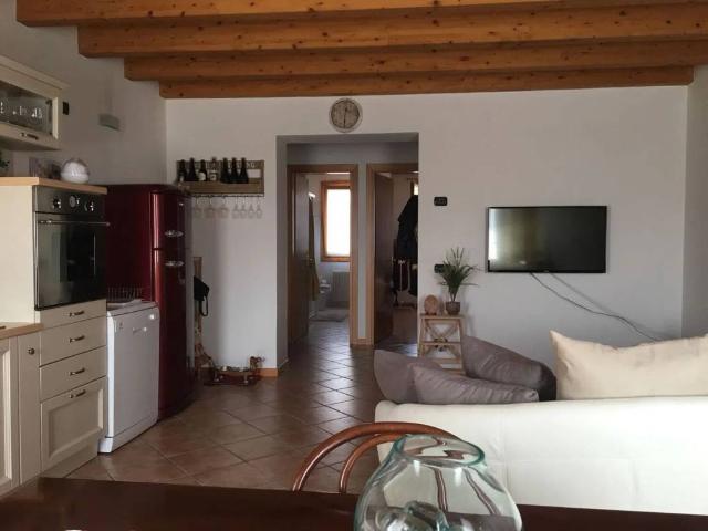Appartamento in vendita a Crespano Del Grappa, Veneto