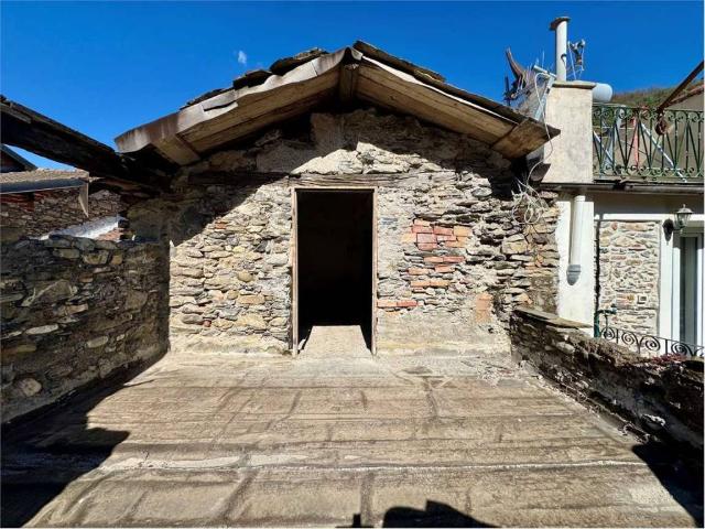 Appartamento in vendita a Pieve Di Teco, Liguria