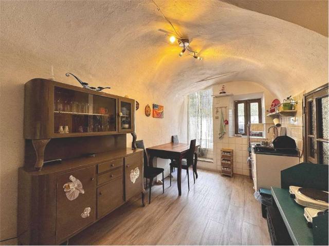 Appartamento in vendita a Pieve Di Teco, Liguria