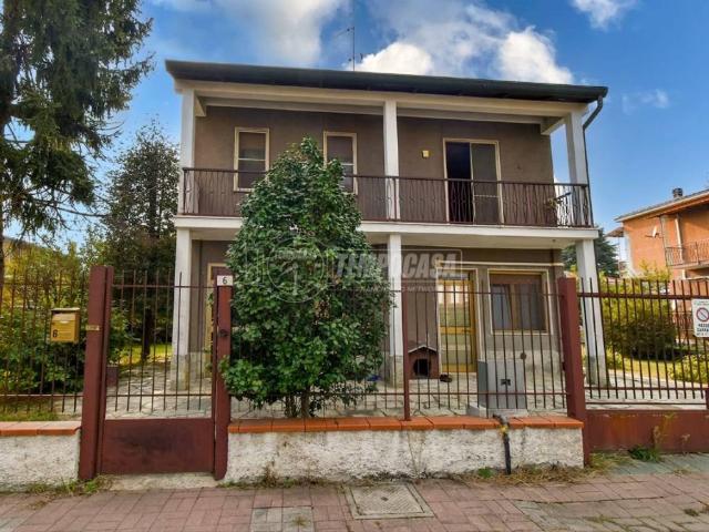 Appartamento in vendita a Pieve Emanuele, Lombardia