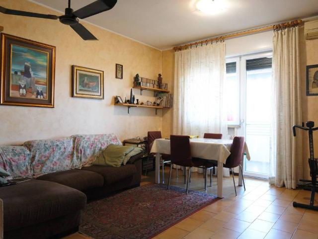 Appartamento in vendita a Pieve Emanuele, Lombardia
