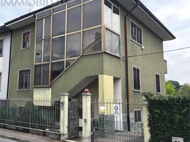 Appartamento in vendita a Pieve Emanuele, Lombardia
