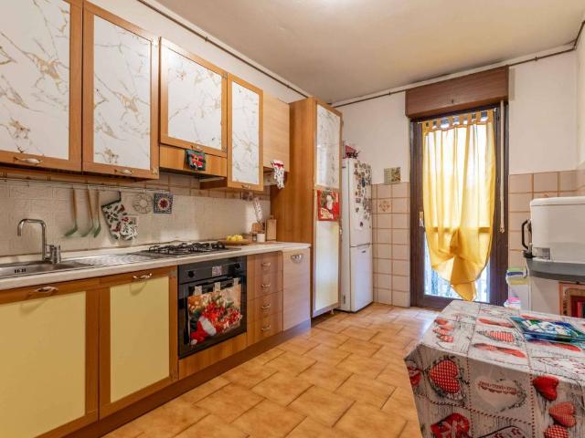 Appartamento in vendita a Pieve Emanuele, Lombardia
