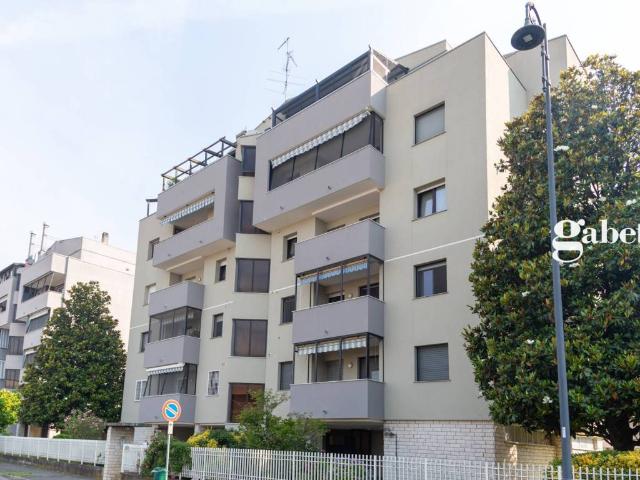 Appartamento in vendita a Pieve Emanuele, Lombardia