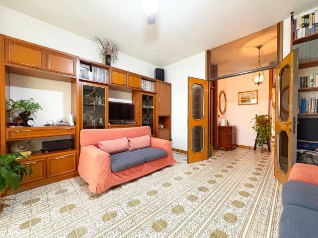 Appartamento in vendita a Pieve Emanuele, Lombardia