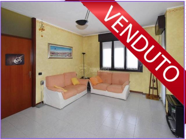Appartamento in vendita a Pieve Emanuele, Lombardia
