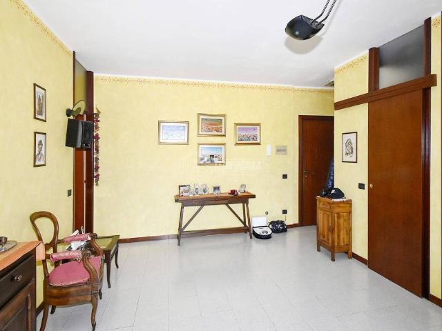 Appartamento in vendita a Pieve Emanuele, Lombardia