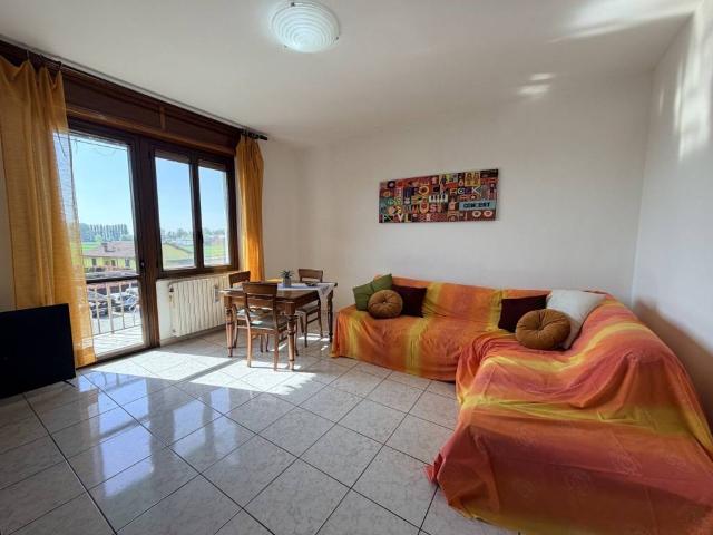 Appartamento in vendita a Pieve Porto Morone, Lombardia