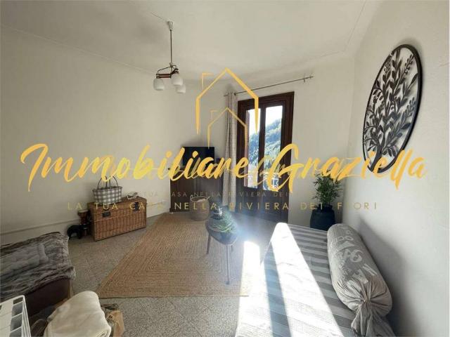 Appartamento in vendita a Pigna, Liguria
