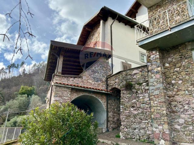 Appartamento in vendita a Pignone, Liguria