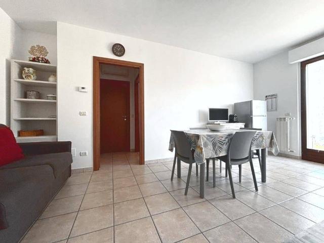 Appartamento in vendita a Seconda Zona P.E.E.P., Pineto